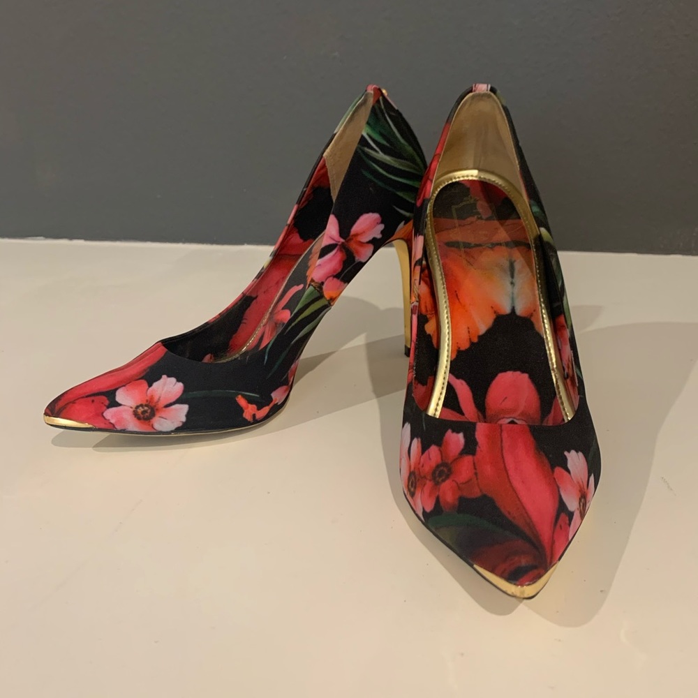 TED BAKER Size 8 Floral Print Heels